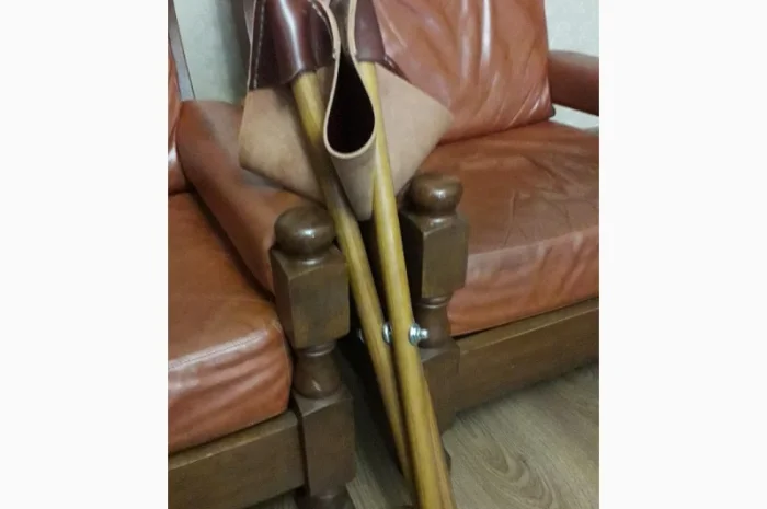 Премиум охотничий стул из древесины и кожи- фото № 6