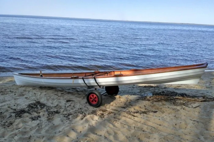 Деревянная гребная лодка для активного отдыха и академической гребли- фото № 2