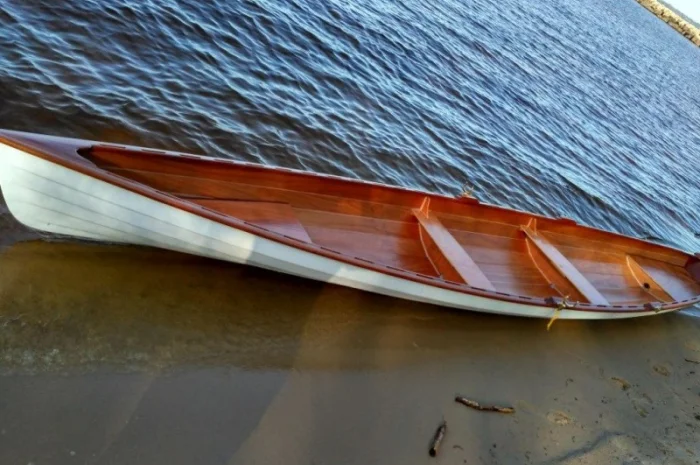 Деревянная гребная лодка для активного отдыха и академической гребли- фото № 18