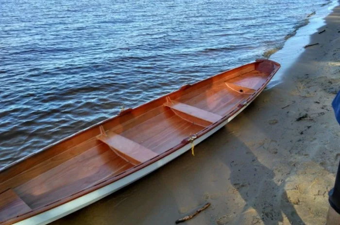 Деревянная гребная лодка для активного отдыха и академической гребли- фото № 16