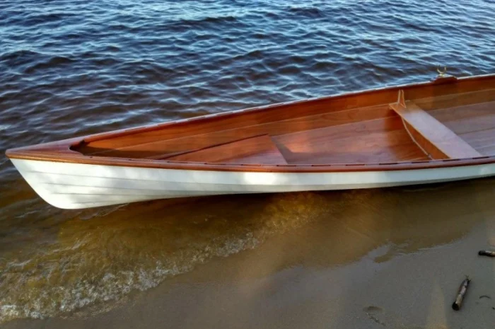 Деревянная гребная лодка для активного отдыха и академической гребли- фото № 15