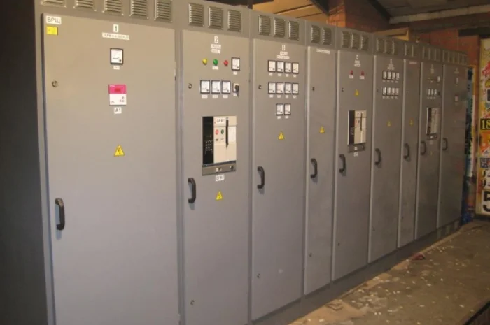 Вводно-распределительные устройства ВРУ, УВР, ГРЩ- фото № 1