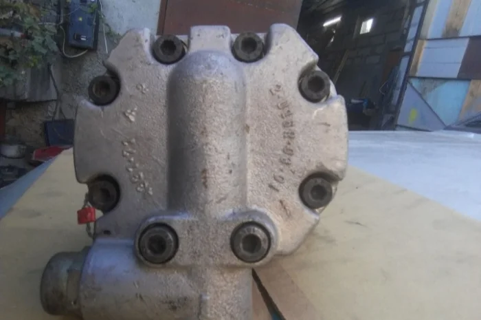 Гидравлический насос Czechoslovakiya- фото № 2