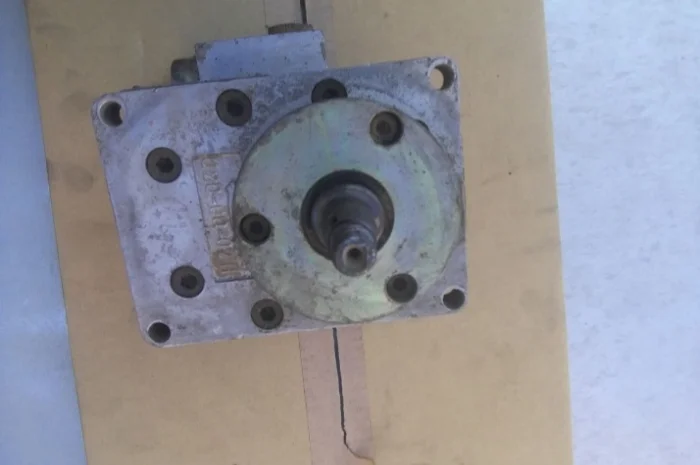 Гидравлический насос Czechoslovakiya- фото № 3