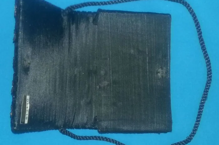 Элегантная женская сумочка с поясом- фото № 3