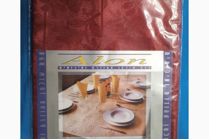 Скатерть бордовая с узором Alon 110 х 145 см- фото № 1