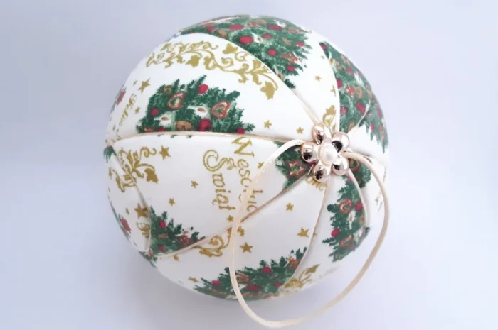 Новогодняя игрушка ручной работы Кимекоми – шар 10 см в продаже- фото № 2