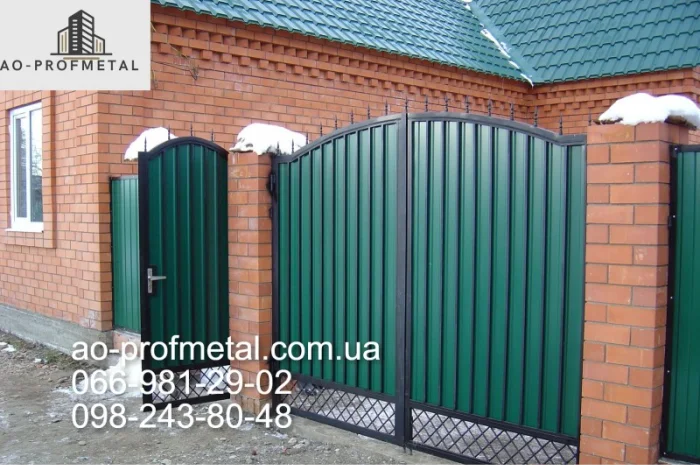 Матовый профнастил зеленого цвета RAL 6005 в продаже- фото № 3