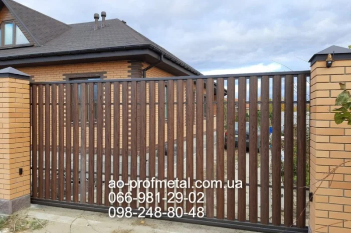 Штакетник для откатных ворот – разнообразие цветов- фото № 4