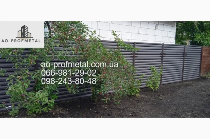 Монтаж металевого забору-жалюзі- фото № 1