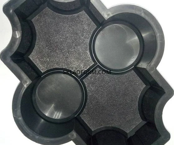 Формы для тротуарной плитки Клевер с кругами шагрень 6 см- фото № 2