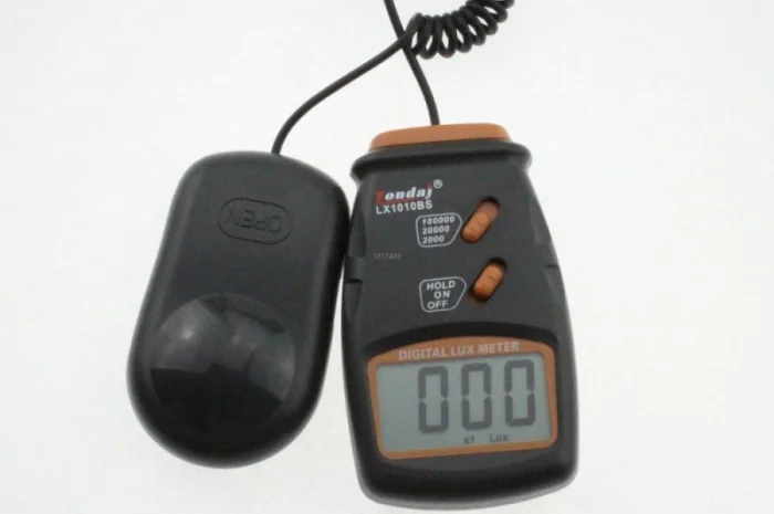 Люксметр цифровой с выносным датчиком LX1010BS (1-100.000 Lx) Выбор диапазона измерений- фото № 2