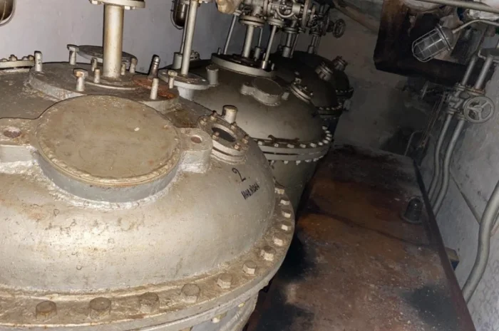 Сборник, реактор из нержавейки 1 м3, емкость, отстойник- фото № 2