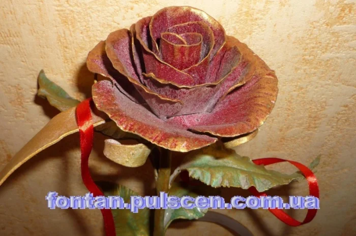 Кованые розы — уникальный подарок для девушки на Новый год и 8 марта- фото № 11