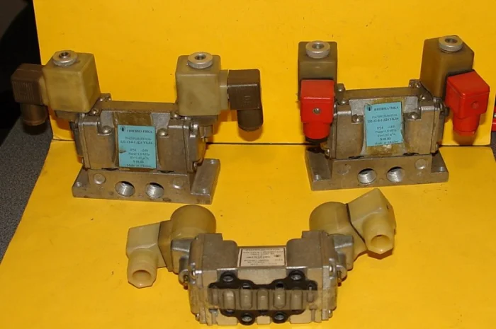 Пневмораспределитель 232-12-0-1 Д24 УХЛ4- фото № 1