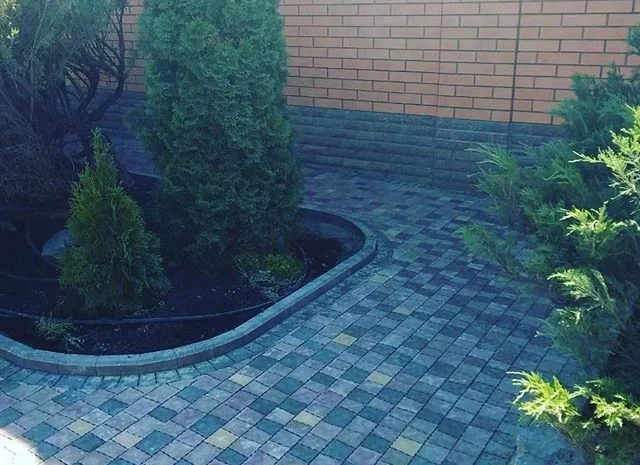 Укладка тротуарной плитки по доступной цене- фото № 5