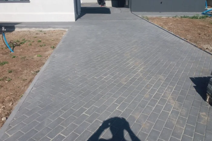 Укладка тротуарной плитки в Харькове- фото № 2