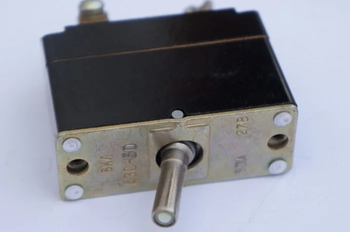 Купим автоматы защиты сети АЗС-15; АЗС-25; АЗС-50; АЗРГ-50- фото № 1