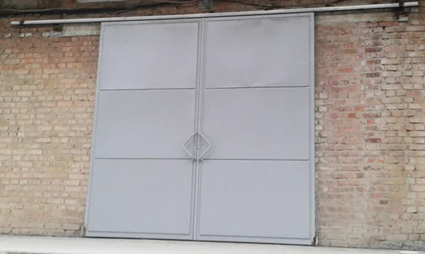Изготовление, установка и ремонт ворот для складов, ангаров, цехов, паркингов- фото № 3