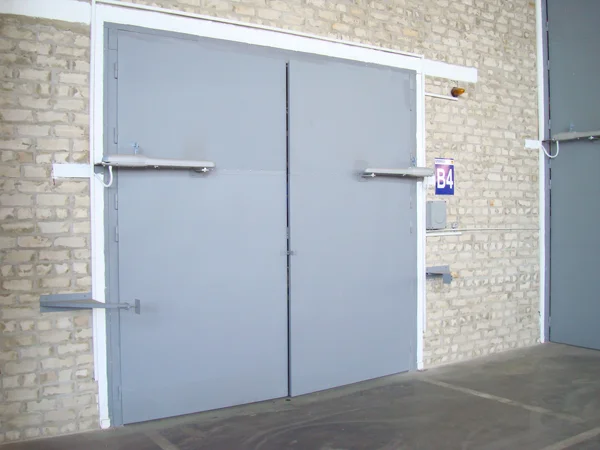 Изготовление, установка и ремонт ворот для складов, ангаров, цехов, паркингов- фото № 5