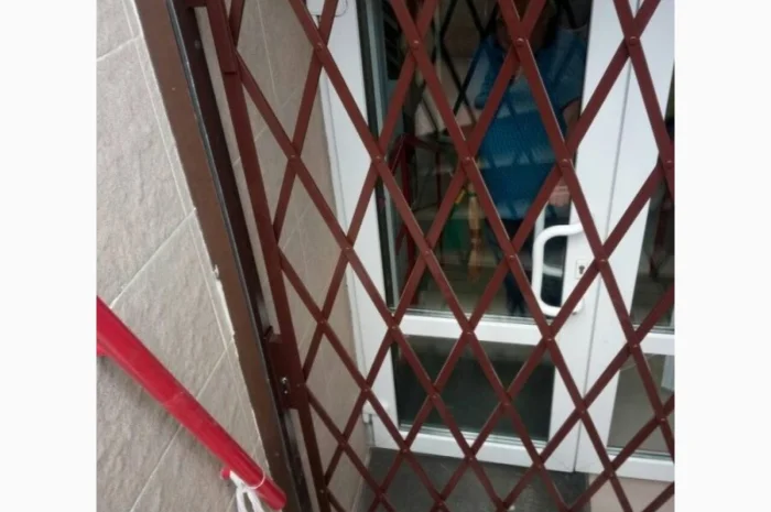 Раздвижные ограждения Prof для магазинов и торговых точек- фото № 3