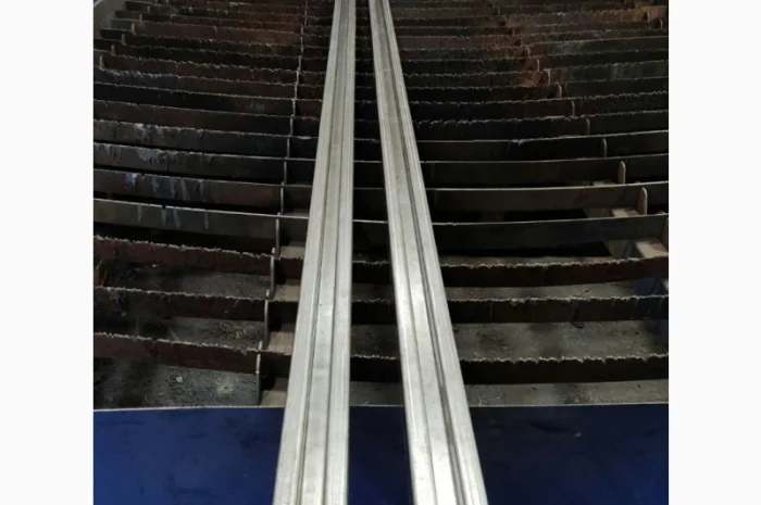 Направляющая дверей Боствиг- фото № 1