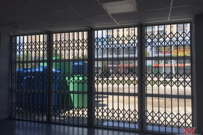 Раздвижные решетки Prof для элитных салонов магазинов- фото № 1