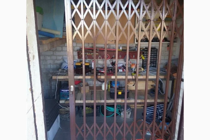 Раздвижные решетки Prof для защиты окон и дверей- фото № 1