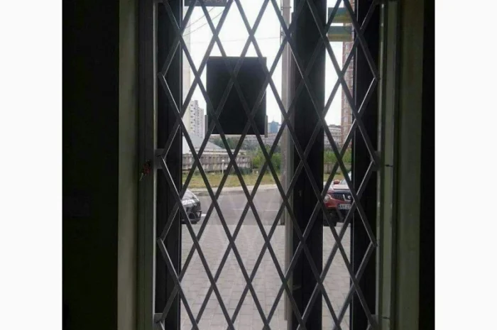 Розсувні решітки Ромб Prof для захисту магазинів та офісів- фото № 3