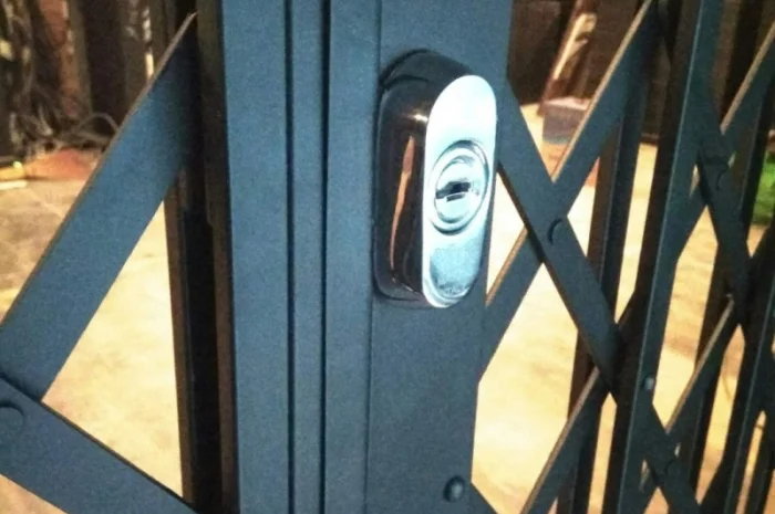 Банківські розсувні грати Prof- фото № 2