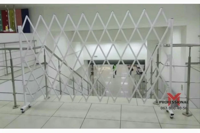 Мобильная раздвижная ограда Prof для торговых площадей- фото № 1