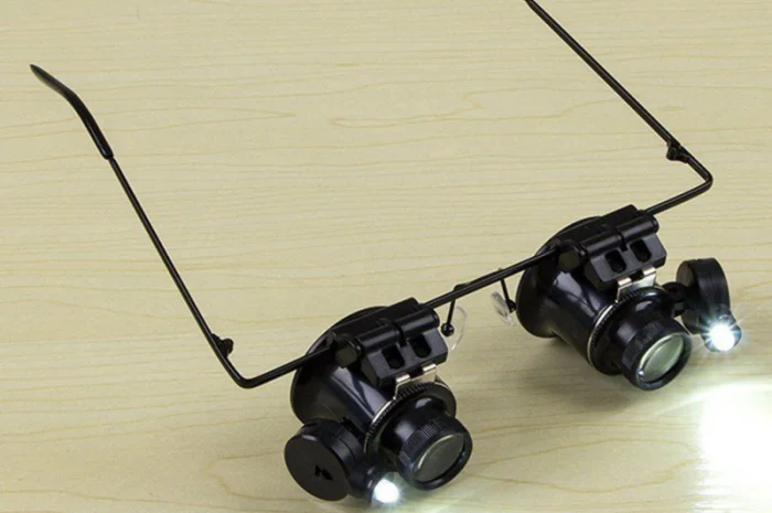 Увеличительные очки для ювелиров и часовщиков 20x с подсветкой- фото № 3