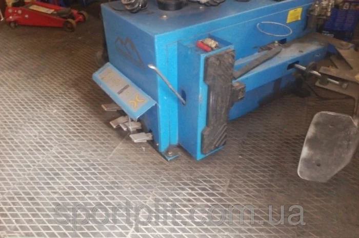 Резиновая плитка для СТО и шиномонтажа- фото № 2