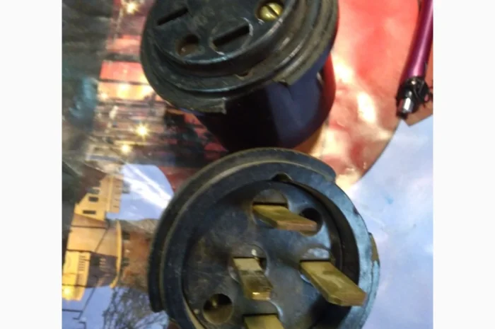 Продам штепсельні зєднання для електрокабелів- фото № 1