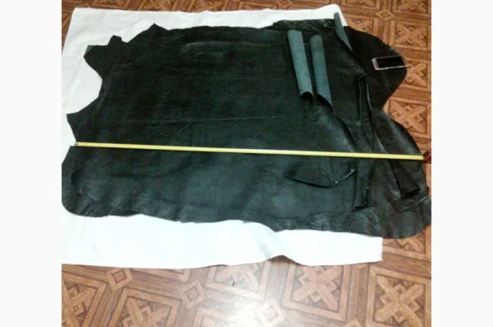 Продаются натуральные чёрные шкурки кожи- фото № 1