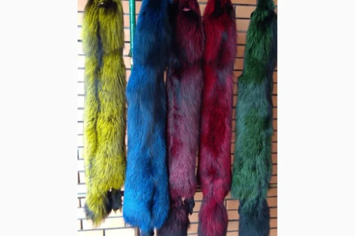 Крашеные шкуры чернобурки в продаже- фото № 1