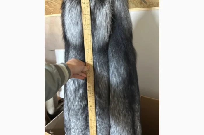 Чёрнобурка Silver Fox – мех в продаже- фото № 3