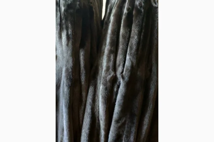 Продается норка черного цвета, натуральный велюр- фото № 2