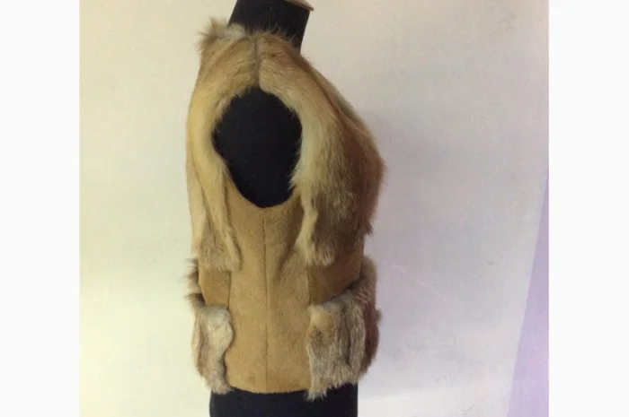 Жилетка из меха лисы- фото № 1