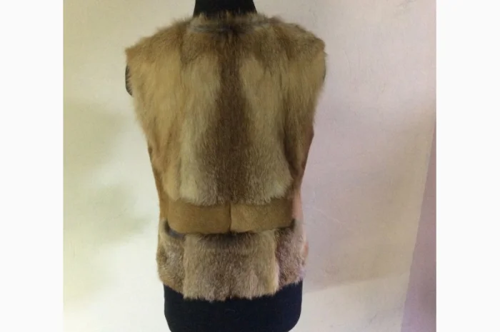 Жилетка из меха лисы- фото № 2