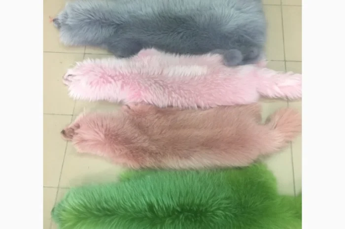 Шкуры мех енота- фото № 3