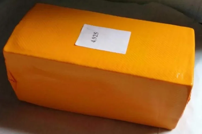 Сирний продукт"Український", 50% жиру в сухій речовині, круг, брус- фото № 1