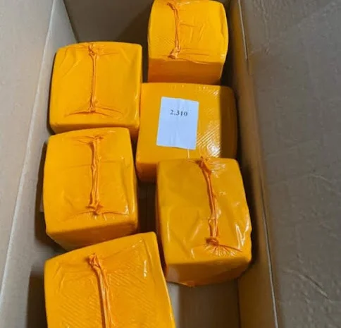 Сирний продукт"Український", 50% жиру в сухій речовині, круг, брус- фото № 9