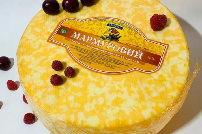 Продукт молоковмісний сирний "Мармуровий", ТМ "ЛЕПОТА", 50% жиру в сухій речовині- фото № 1