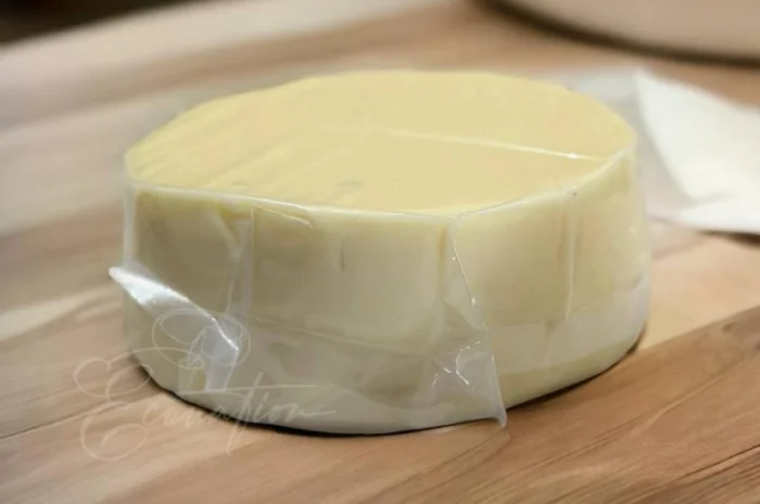 Адигейський НАТУРАЛЬНИЙ СИР. Імеритинський бринза. Сулугуні з коровʼячого молока ОПТ- фото № 9