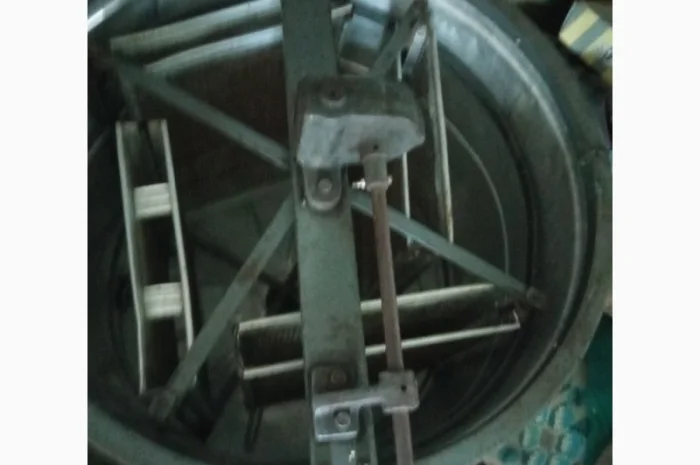 Продам медогонку 4х рамочну- фото № 1