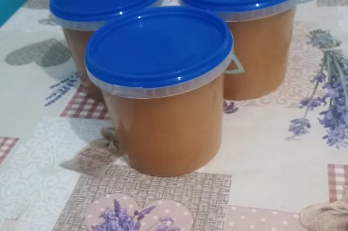 Натуральный мед с пасеки (золотарник и малина)- фото № 1