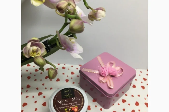 Жіночі подарункові набори з крем-медом- фото № 11