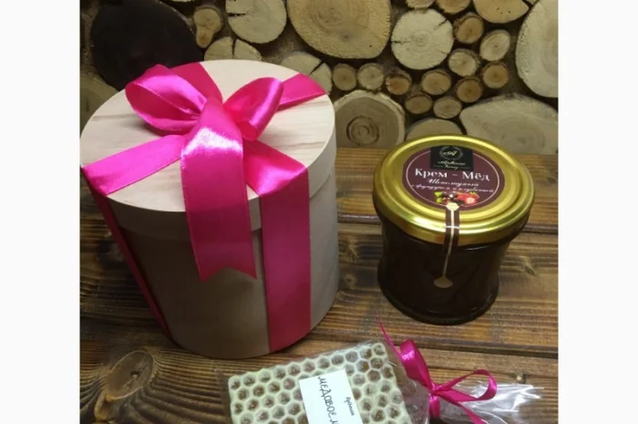 Жіночі подарункові набори з крем-медом- фото № 15