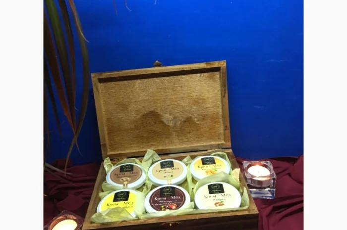 Жіночі подарункові набори з крем-медом- фото № 9